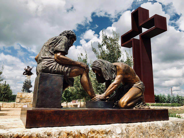 The Coming King Foundation Sculpture Prayer Garden